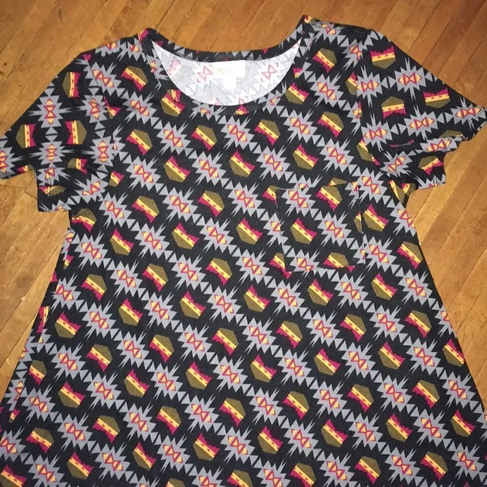 LuLaRoeโCarly XS high low travelcore lounge swingโdress